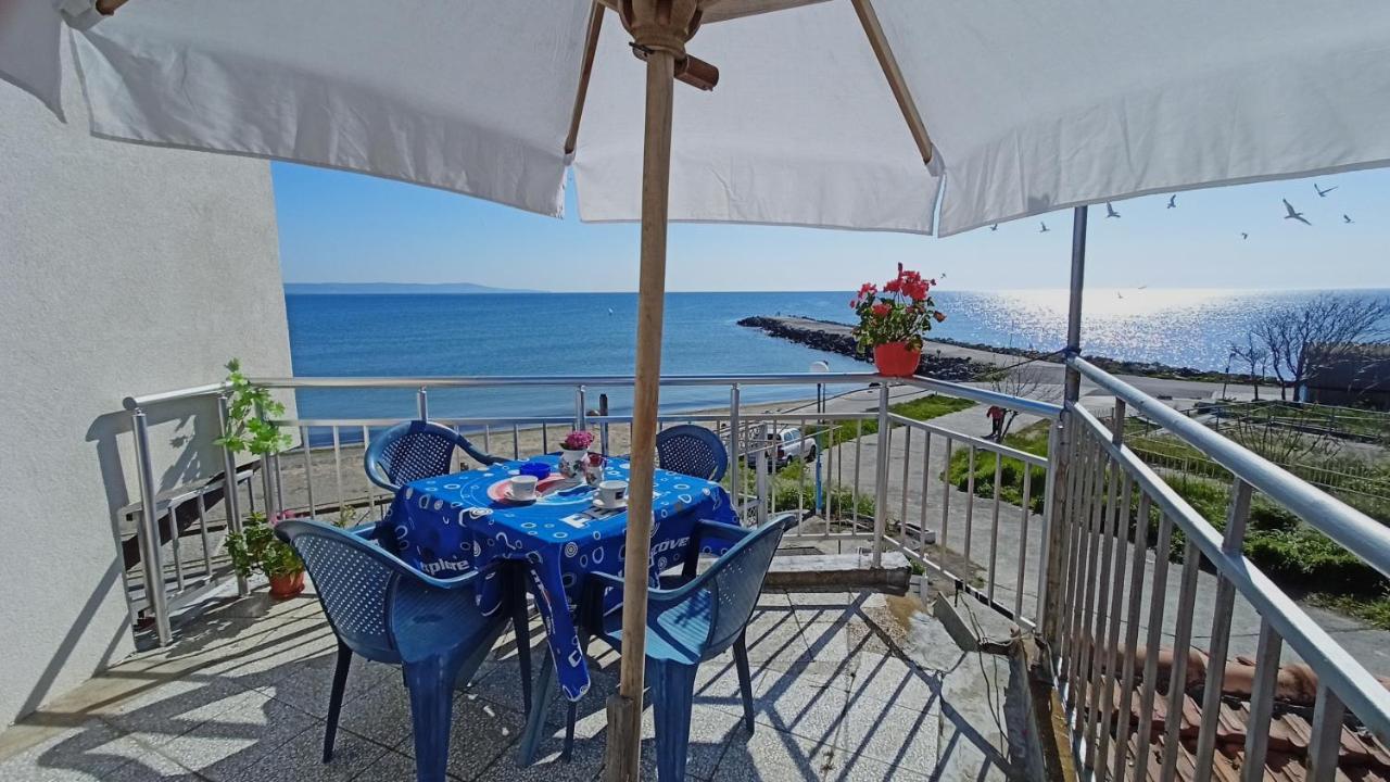 Nikolovi Home Apartments Pomorie Exterior foto