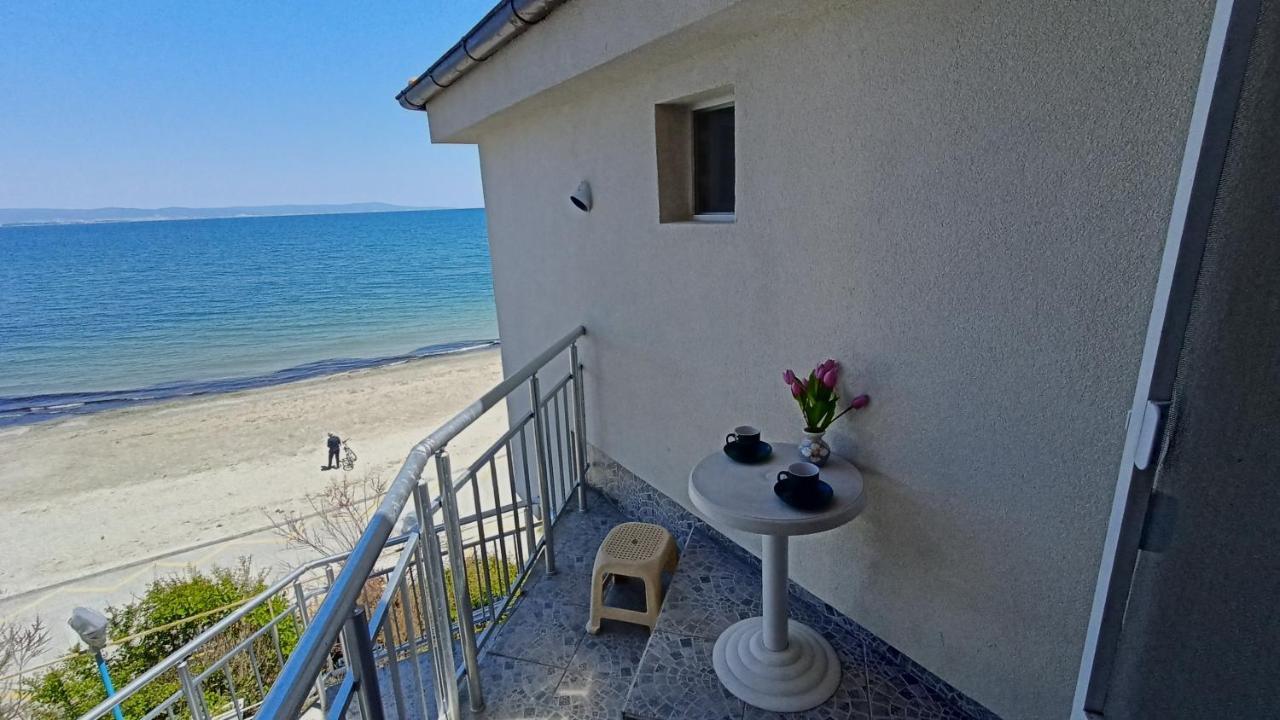 Nikolovi Home Apartments Pomorie Exterior foto