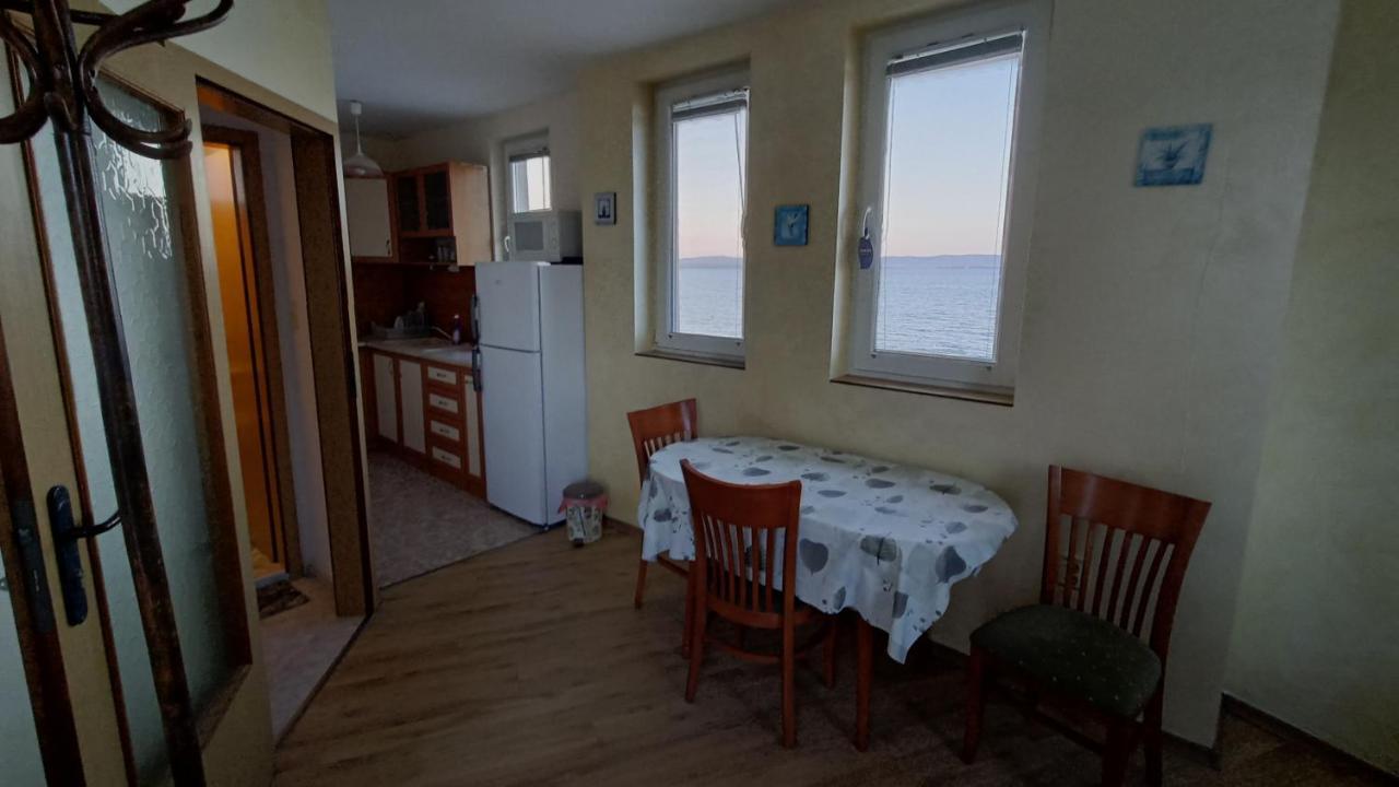 Nikolovi Home Apartments Pomorie Exterior foto